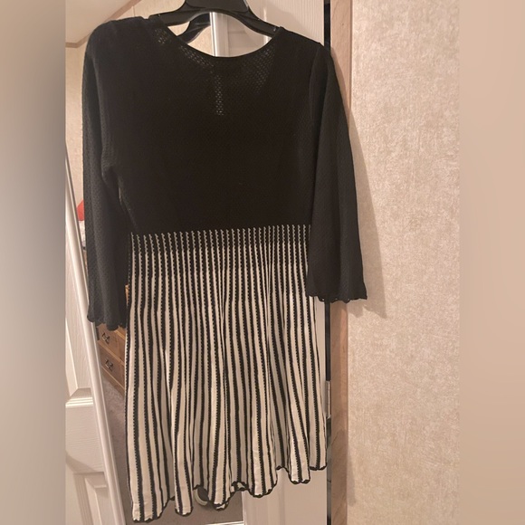 Excellent condition, only worn once. - Picture 2 of 3